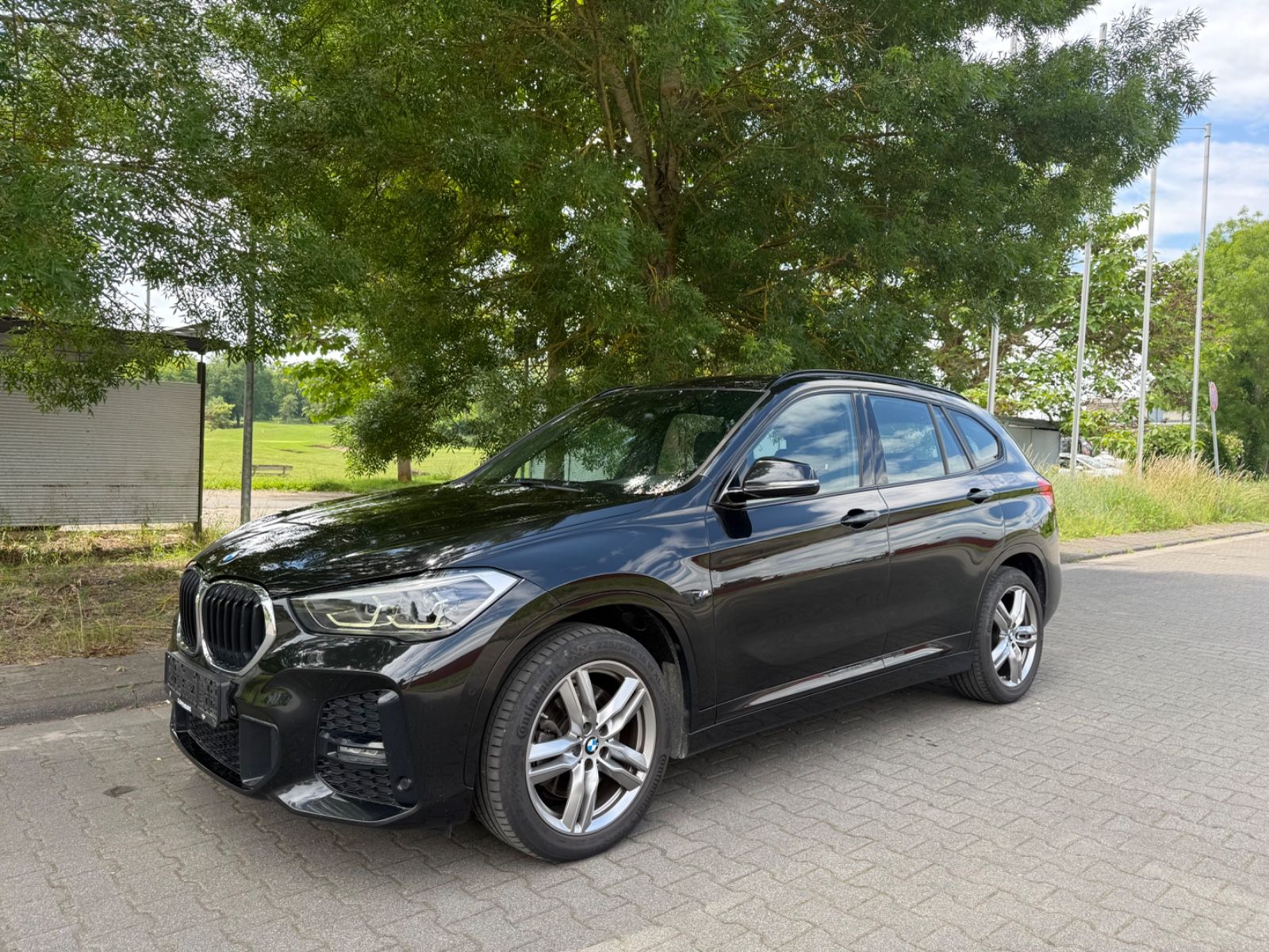 BMW X1 xDrive 20 d M Sport AHK*KAMERA*SHZ*LED*PDCv+h