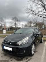 Kia Rio 1.1 CRDi Attract Attract - Kia Rio Gebrauchtwagen in Berlin