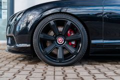 BENTLEY Continental GT 4.0 V8 S 4WD/ SPORT AGA/ MASSAGE BENTLEY Continental GT 4.0 V8 S 4WD/ SPORT AGA/ MASSAGE