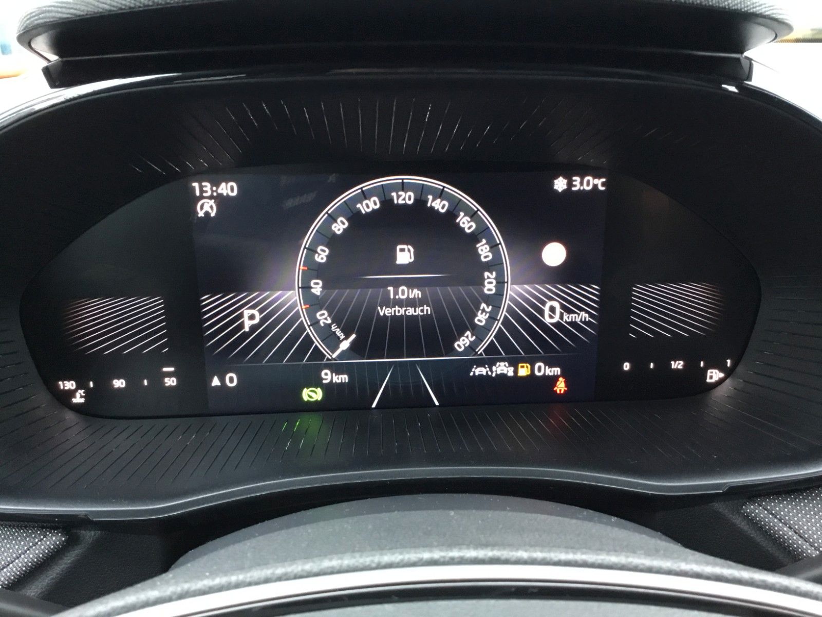 Fahrzeugabbildung SKODA Fabia 1.0l TSI DSG Selection+15"+LED+Sitzheizung