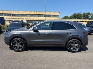 Porsche Cayenne - 8