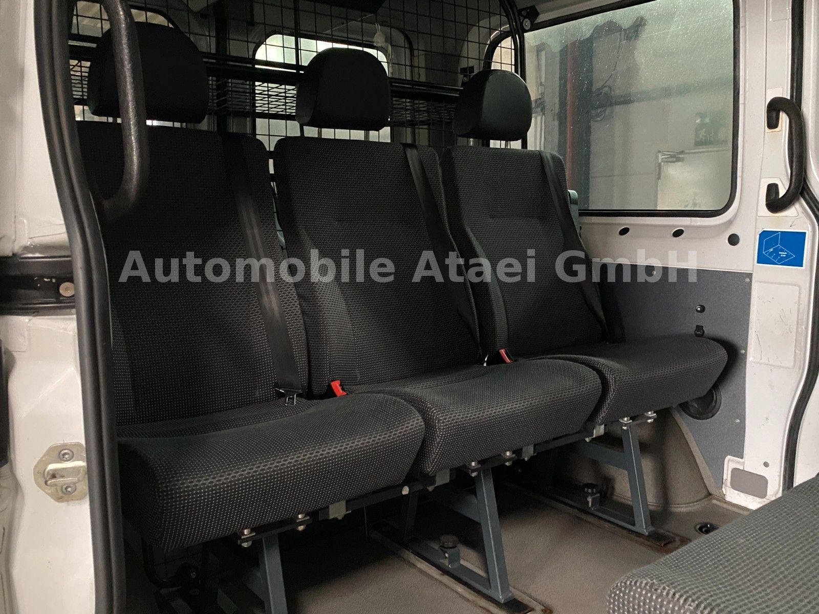 Fahrzeugabbildung Mercedes-Benz Sprinter 315 Behörde/ Camper 7-Sitze (2489)