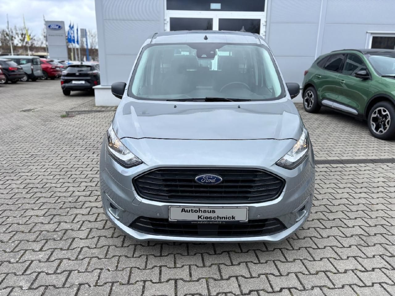 Fahrzeugabbildung Ford Tourneo Connect Kfz-St: 274€, 8566 BUT00172