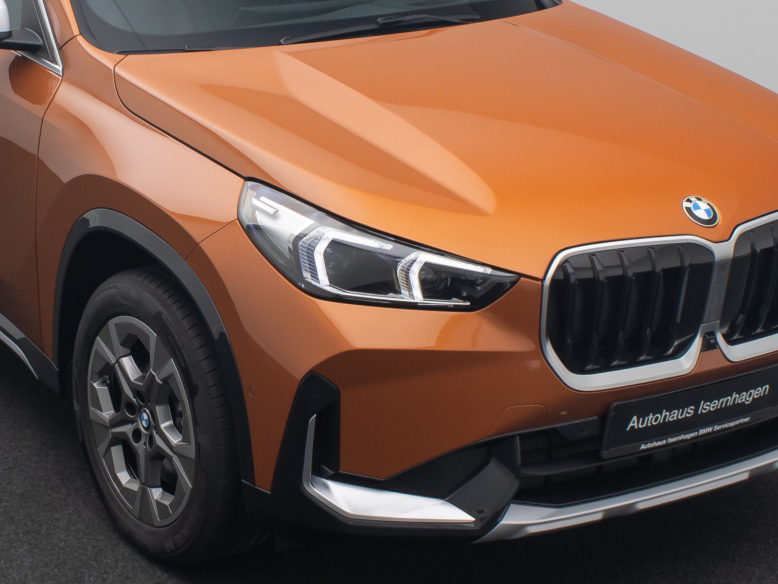 Fahrzeugabbildung BMW X1 xD23d xLine Panoram 360&deg;HUD AHK H/K DAB Voll