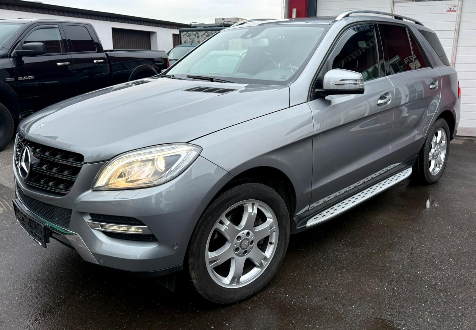 Mercedes-Benz ML 350 CDI BlueTec Ahk/Leder/Navi/Shd