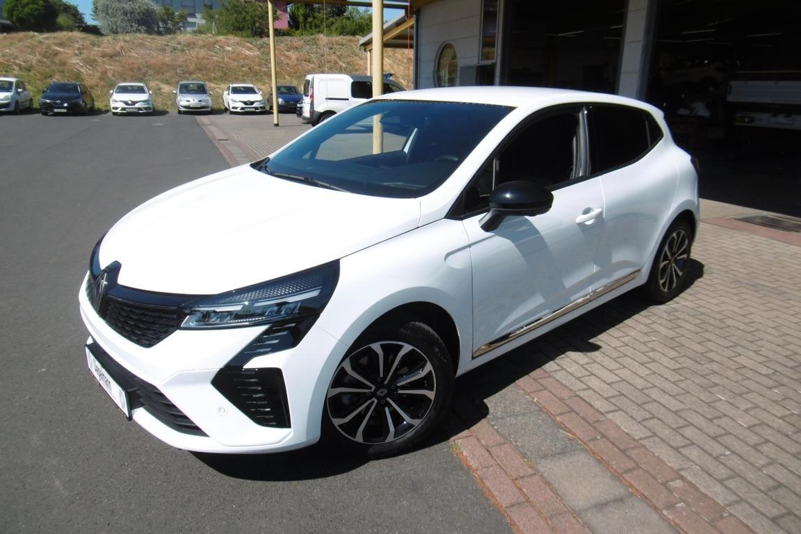 Renault Clio Techno 145 Hybrid+360°+Winter-Paket+GJR