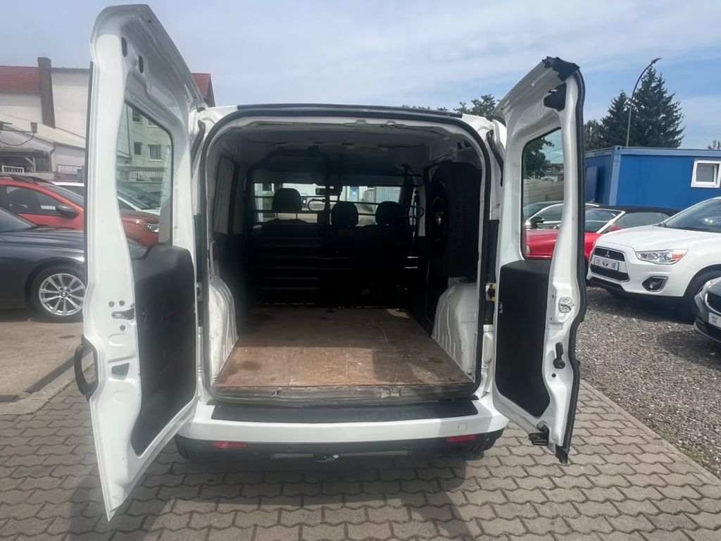 FIAT Dobl SX Kasten KLIMA,NAVI,RFK,ESP,GRA,BLUETHOOTH FIAT Dobl SX Kasten KLIMA,NAVI,RFK,ESP,GRA,BLUETHOOTH