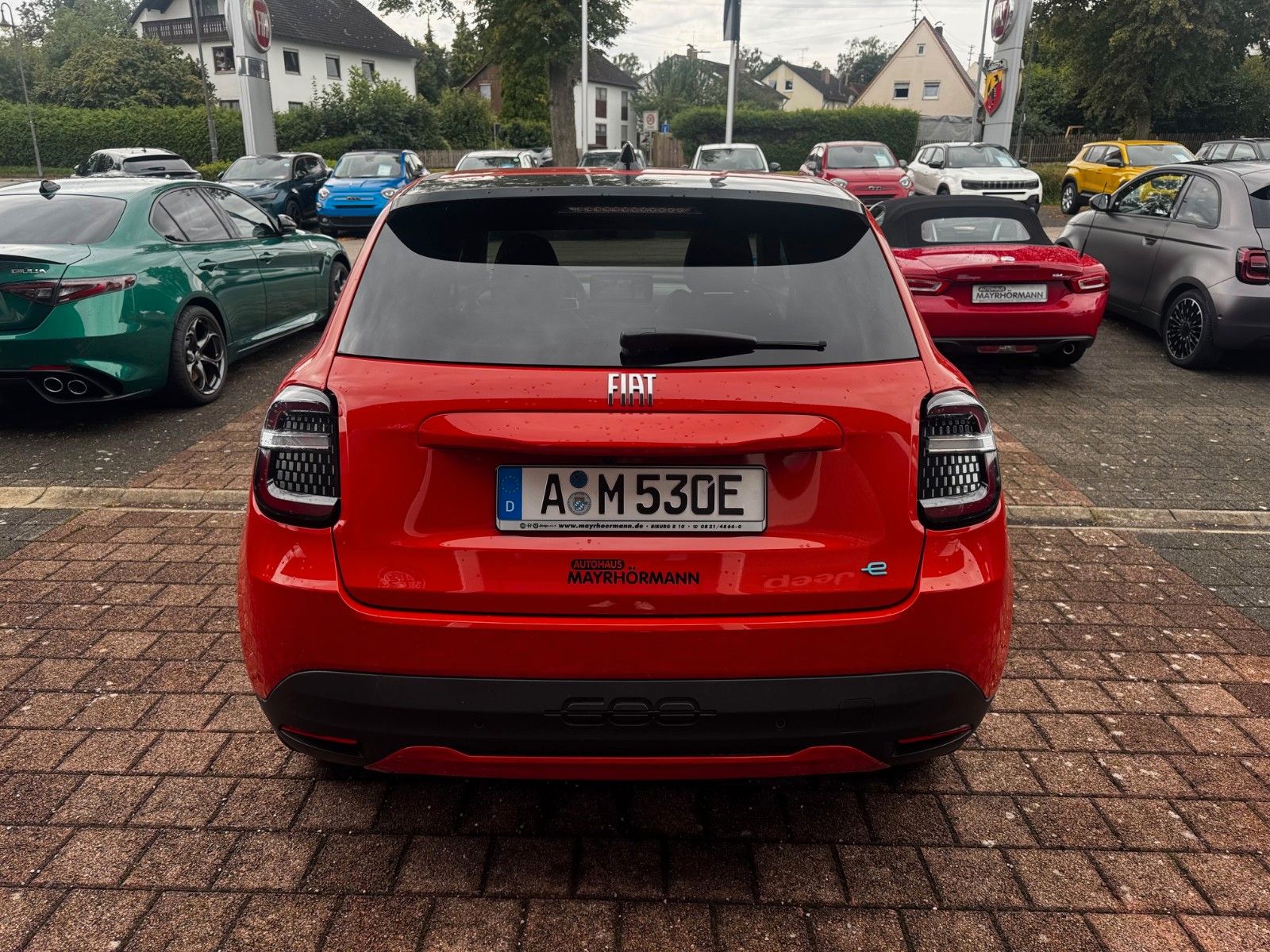 Fahrzeugabbildung Fiat 600E La Prima / Navi / Kamera / Sitzheizung