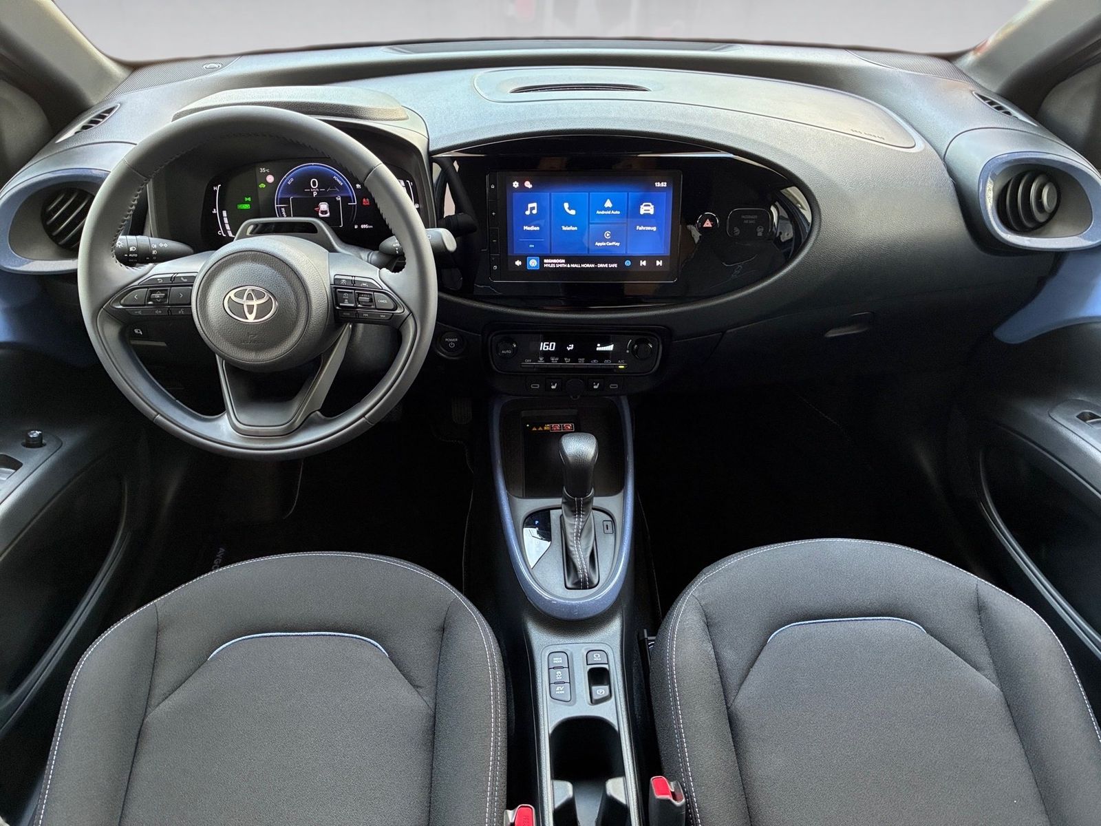 Fahrzeugabbildung Toyota Aygo X 1.5 Teamplayer NAVI LED KAMERA ACC