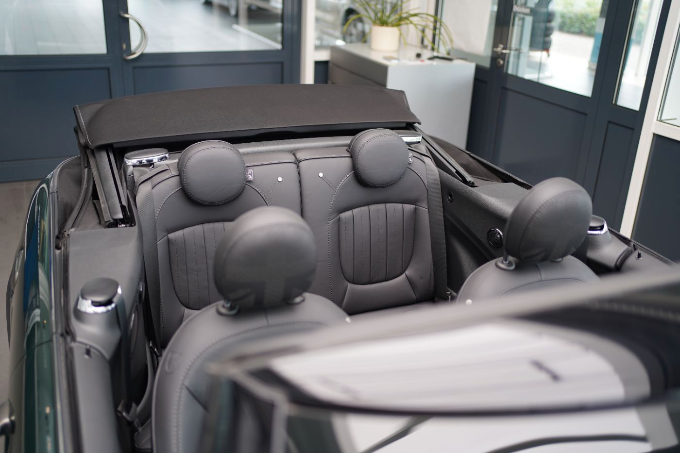 Fahrzeugabbildung MINI Cooper S Cabrio Parkassist+LED+HeadUp+Komfortzug