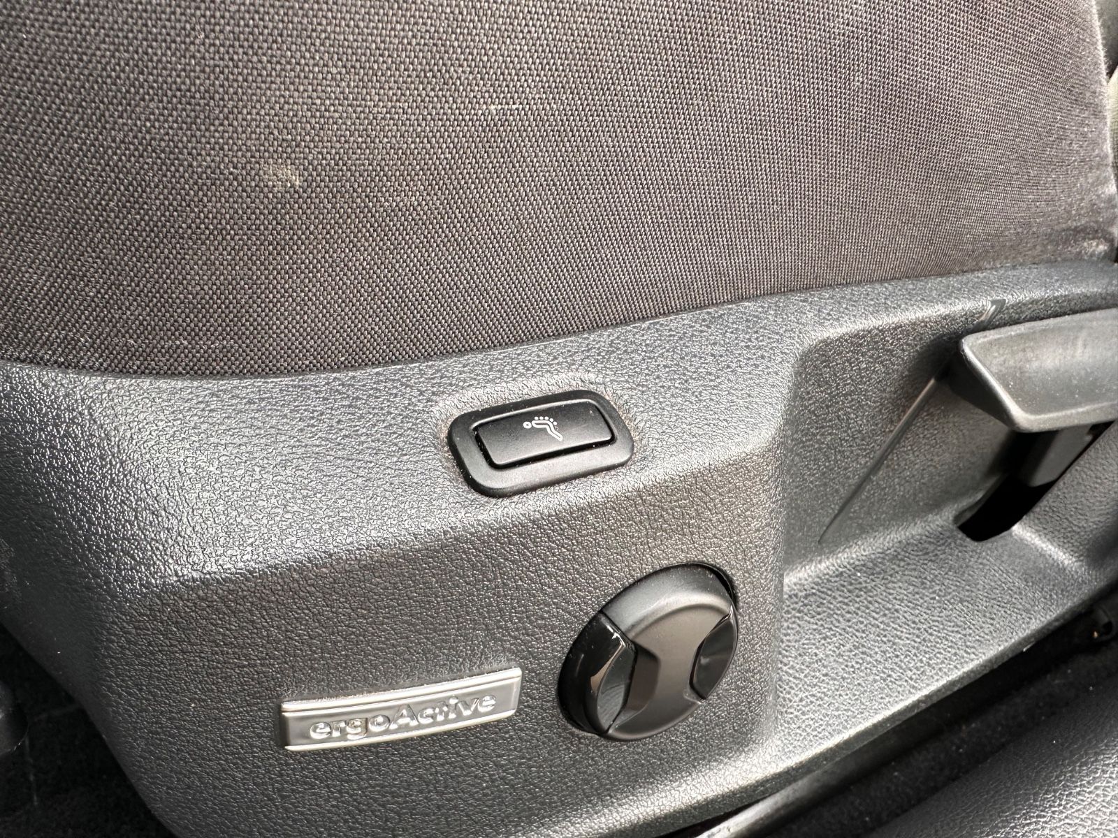 Fahrzeugabbildung Volkswagen Golf 1.5 Comfortline AHK/ACC/Pano/Navi/LED/Kamer