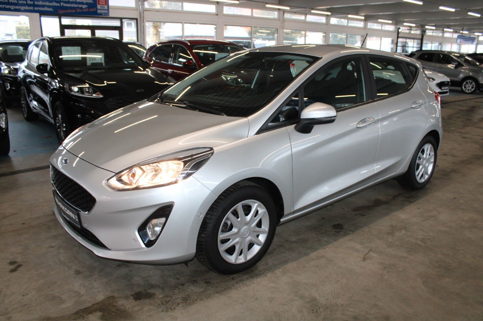 Fahrzeugabbildung Ford Fiesta Cool & Connect 5-T CAM PDC KLIMA WinterP.