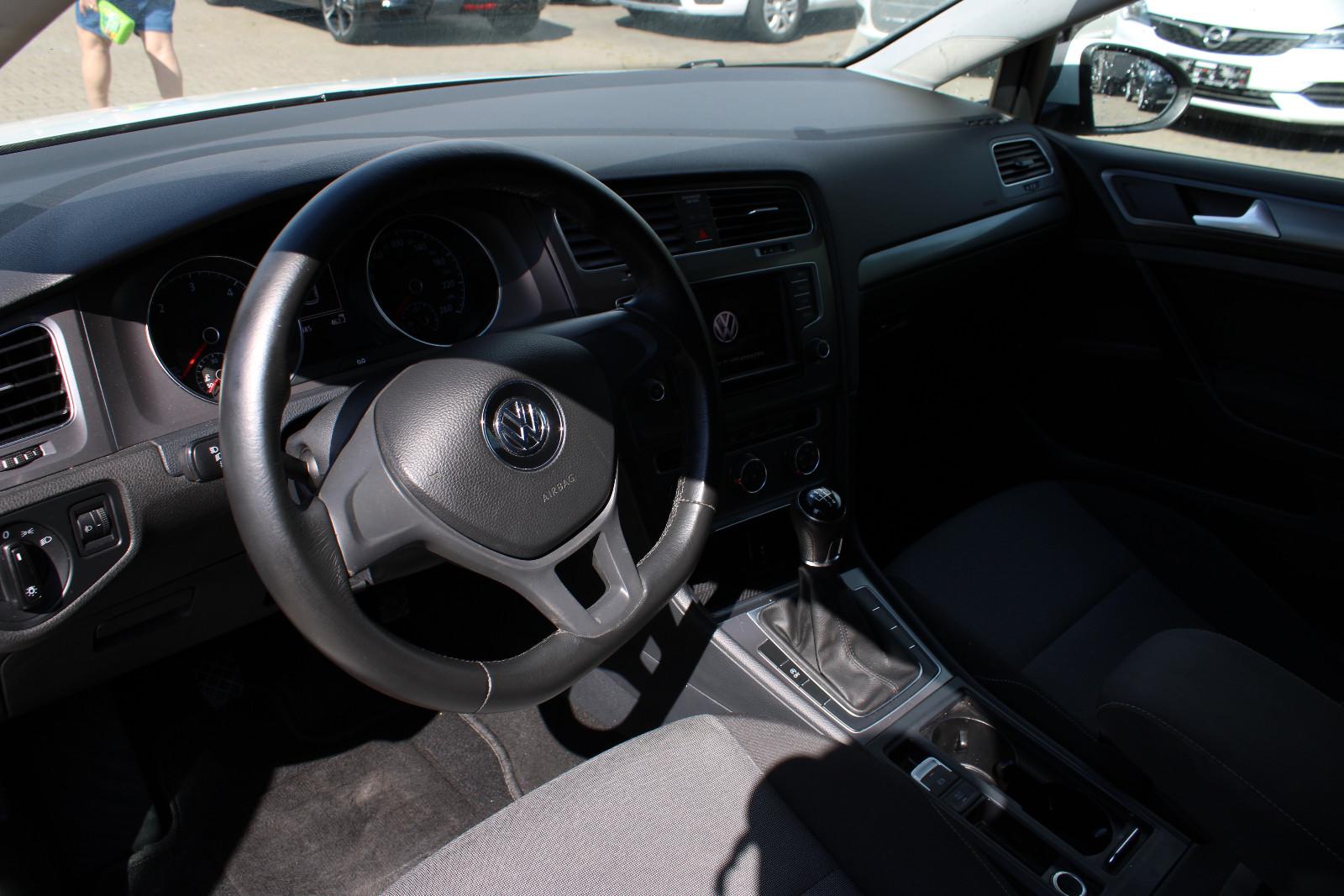 Volkswagen Golf 2015 — photo 13