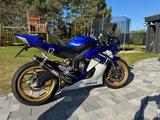 Yamaha YZF-R6 - YAMAHA 2010 YZF R6
