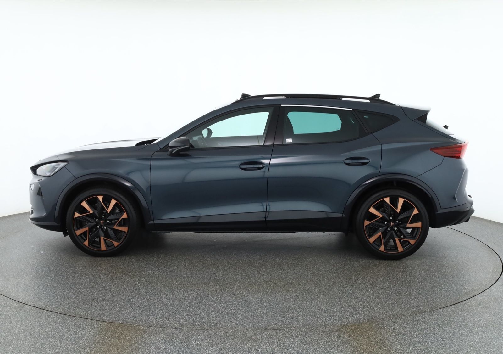 Cupra Formentor VZ 2.0 TSI 4Drive DSG LED ACC Pano AHK imagem 2