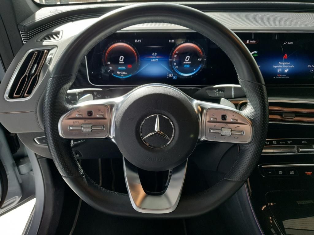 Fahrzeugabbildung Mercedes-Benz EQC 400 4MATIC Service+ AMG*Navi*HUD*PDC*SpurW*3