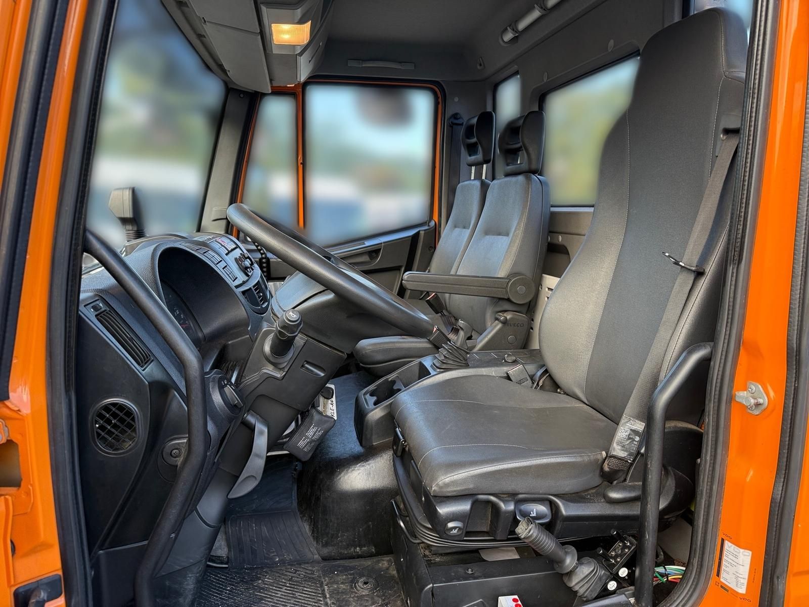 Fahrzeugabbildung Iveco Euro Cargo ML75E16K Abrollkipper