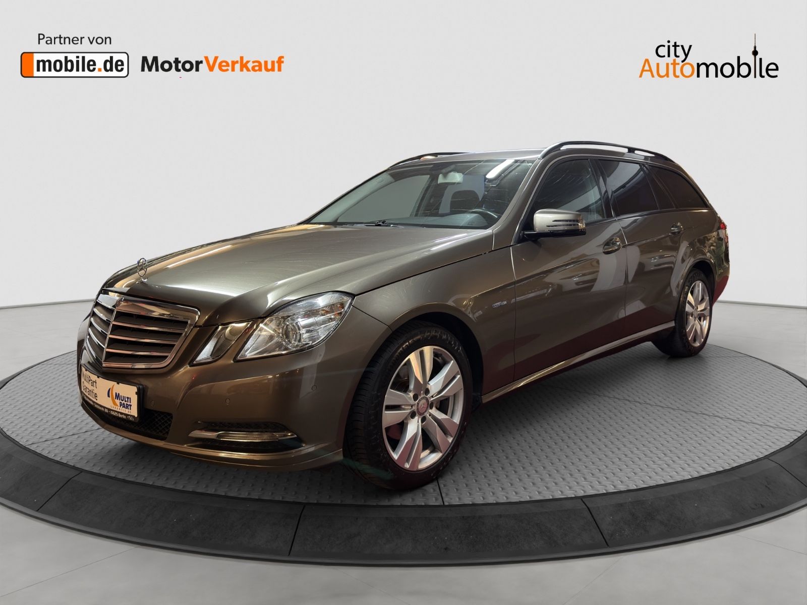 MERCEDES-BENZ E 200