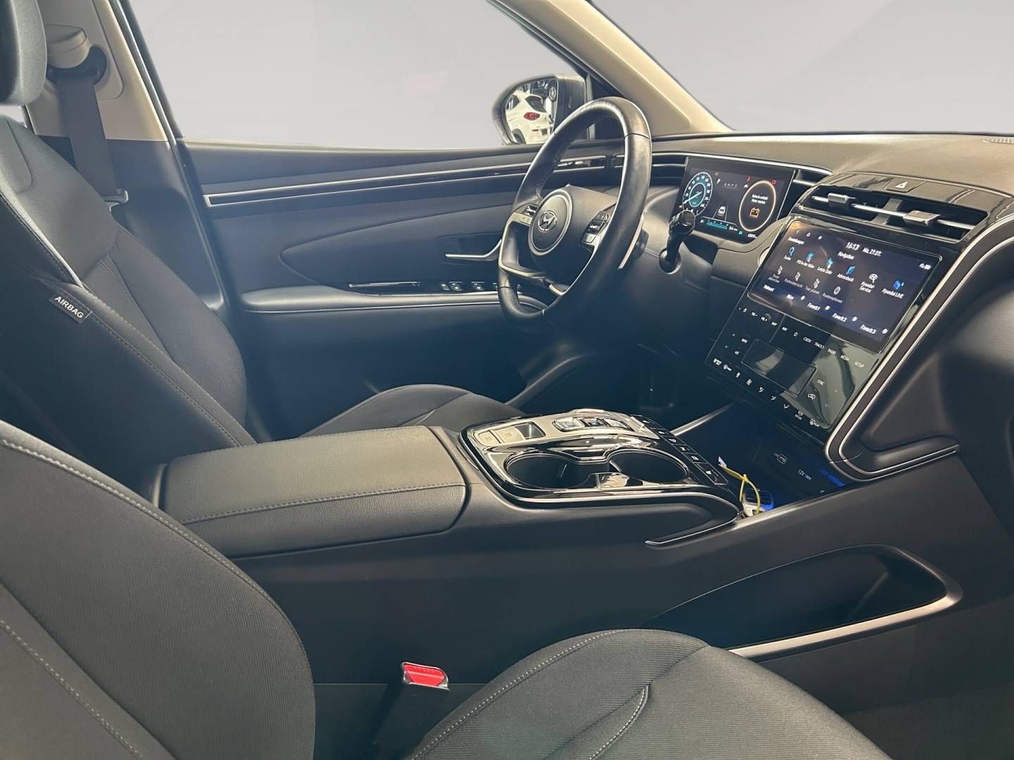 Fahrzeugabbildung Hyundai TUCSON Hybrid TREND