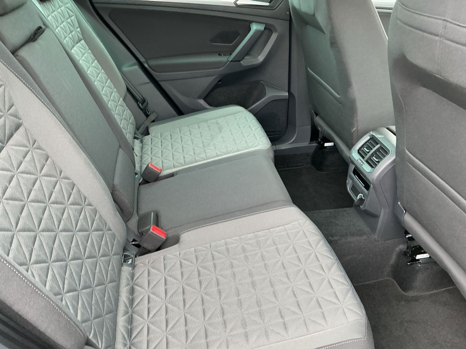 Volkswagen Tiguan - Bild 16