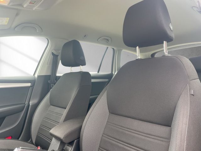 Skoda Octavia Combi III 1.0 TSI Tour *DAB*SHZ*TEL* ALU