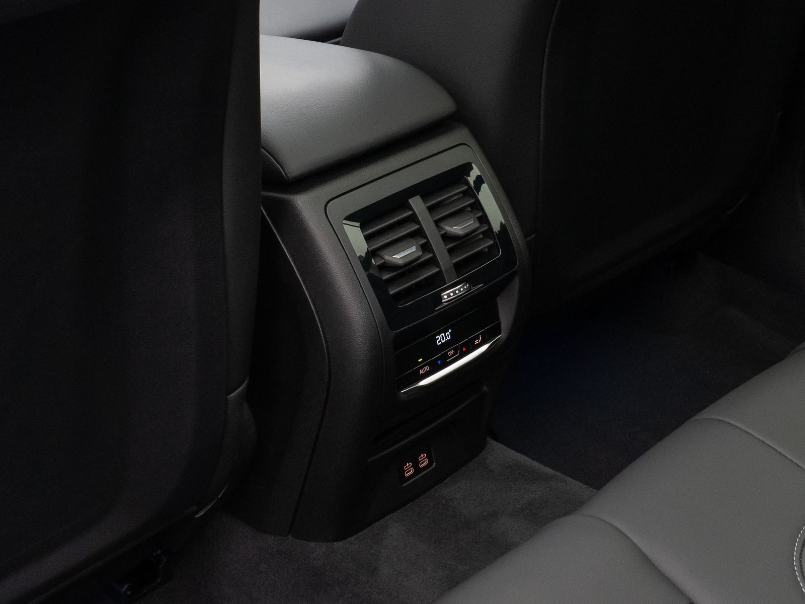 Fahrzeugabbildung BMW X3 xD20d Panorama Kamera DAB HiFi CockPit+ Sport
