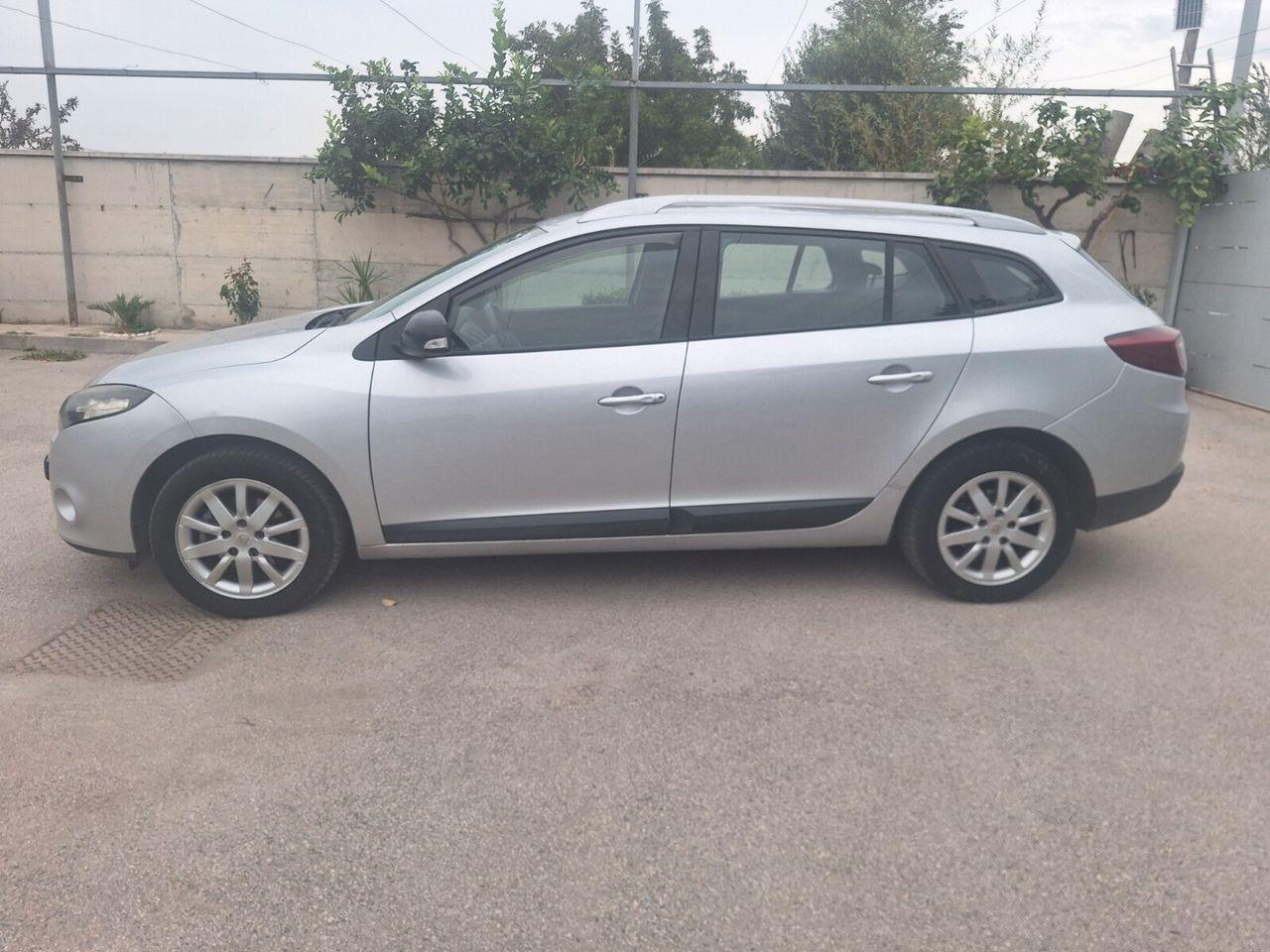 Renault Megane 2012 — engine 1.461 cm³, 110 HP (81kW)