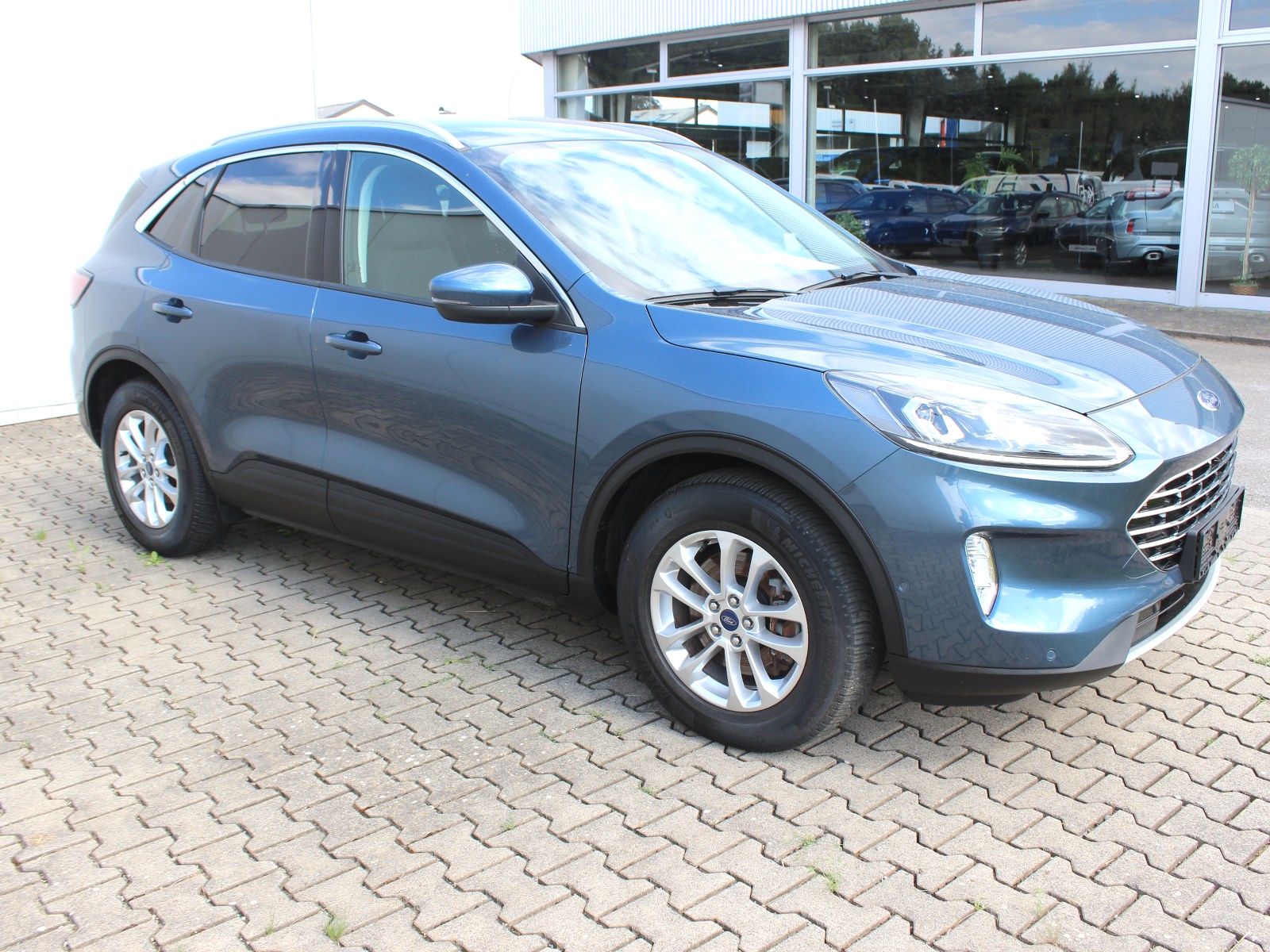 Fahrzeugabbildung Ford Kuga Plug-In Hybrid Titanium 2,5 Duratec