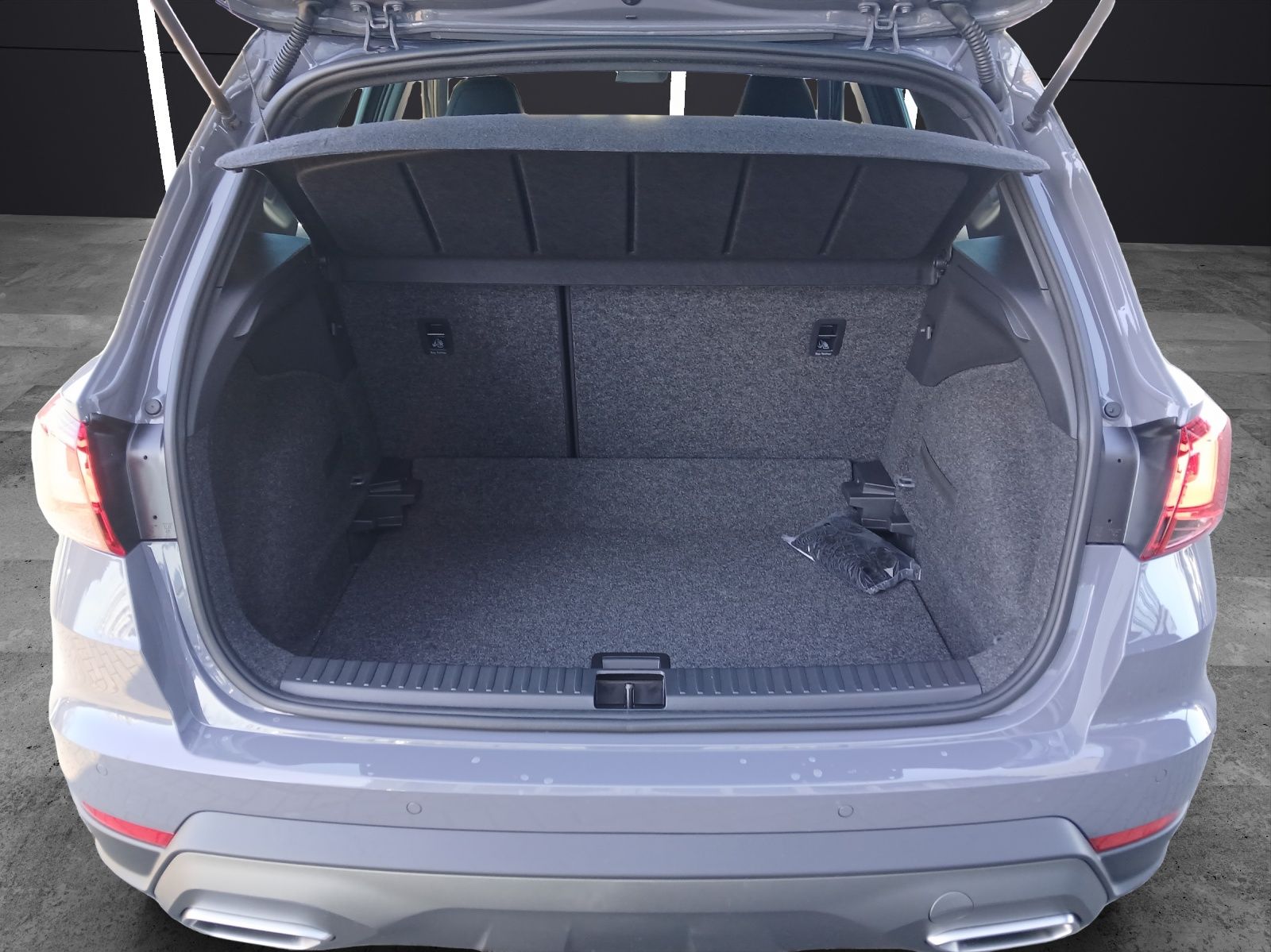 Fahrzeugabbildung SEAT Arona 1.0 TSI DSG FR Black Edition