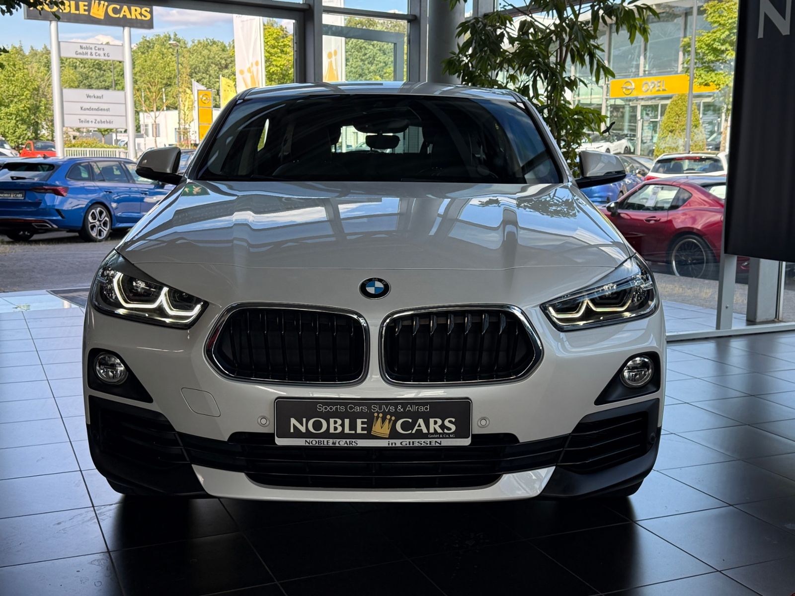 Fahrzeugabbildung BMW X2 sDrive 20 i HUD LEDER KAM LED 18"