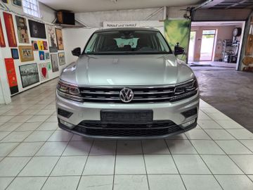 Volkswagen Tiguan - 2