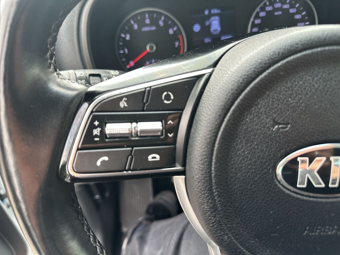 Fahrzeugabbildung Kia Sportage 1.6 Dream Team 2WD +Navi+Mehrzonenklima