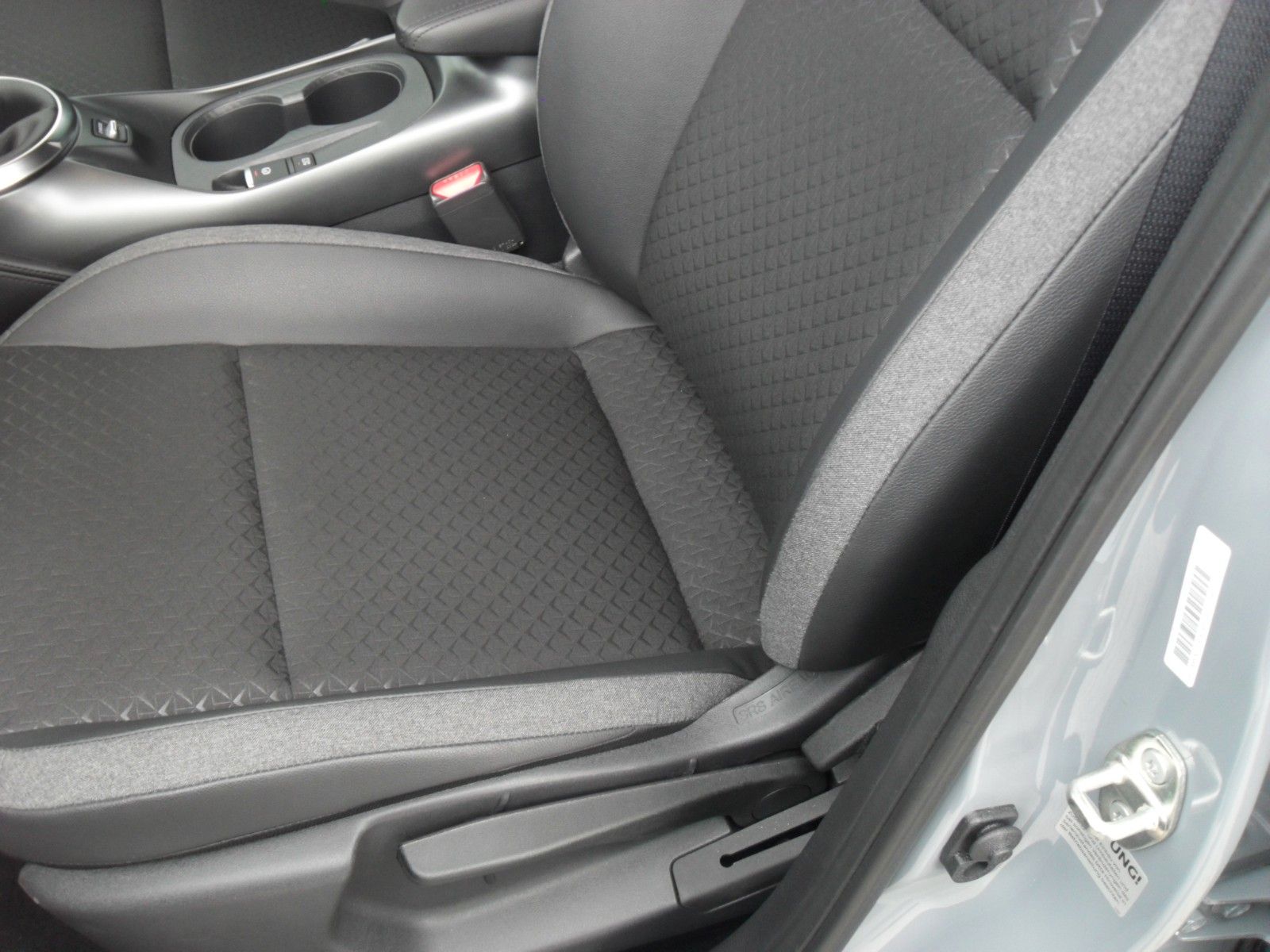 Fahrzeugabbildung Nissan Juke 1,0 N-Connecta Benzin | WP | Navi