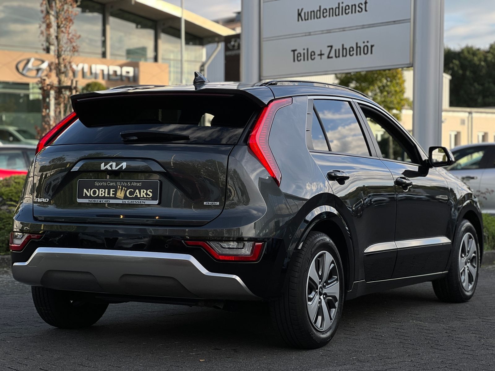 Fahrzeugabbildung Kia Niro Spirit PHEV Relax-Pack Tech-Pack HUD H&K