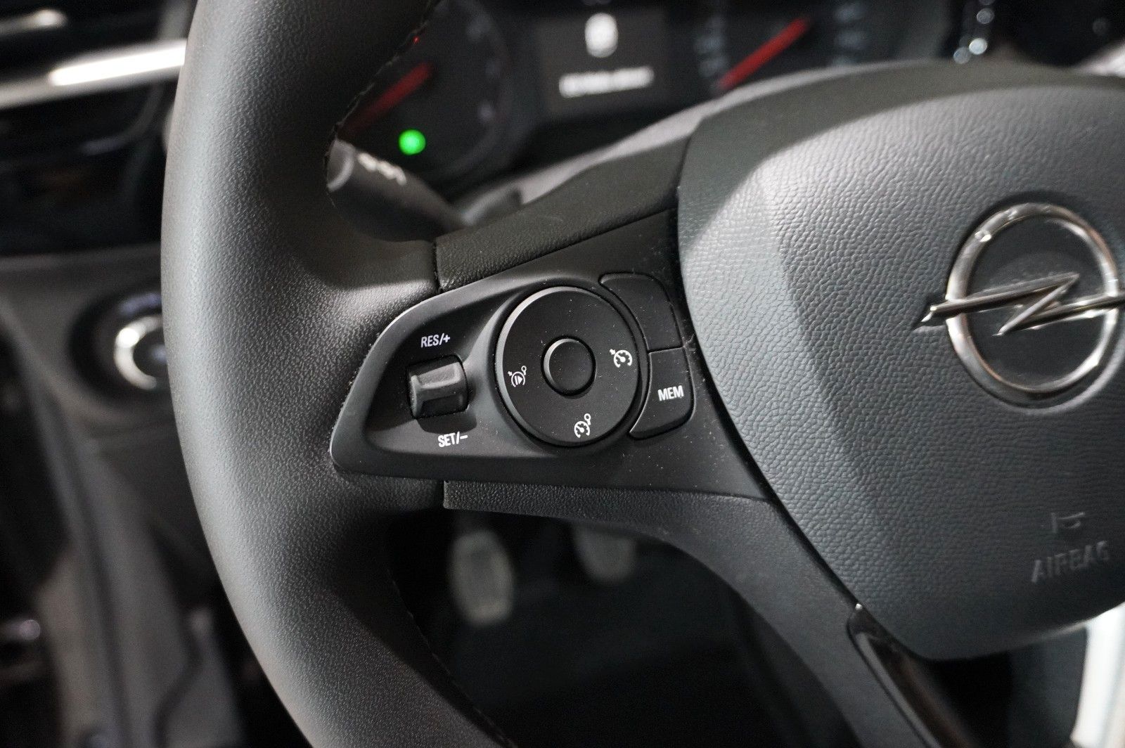 Fahrzeugabbildung Opel Corsa F 1.2 ELEGANCE NAVI/LED/KAMERA/SPORT/DAB+