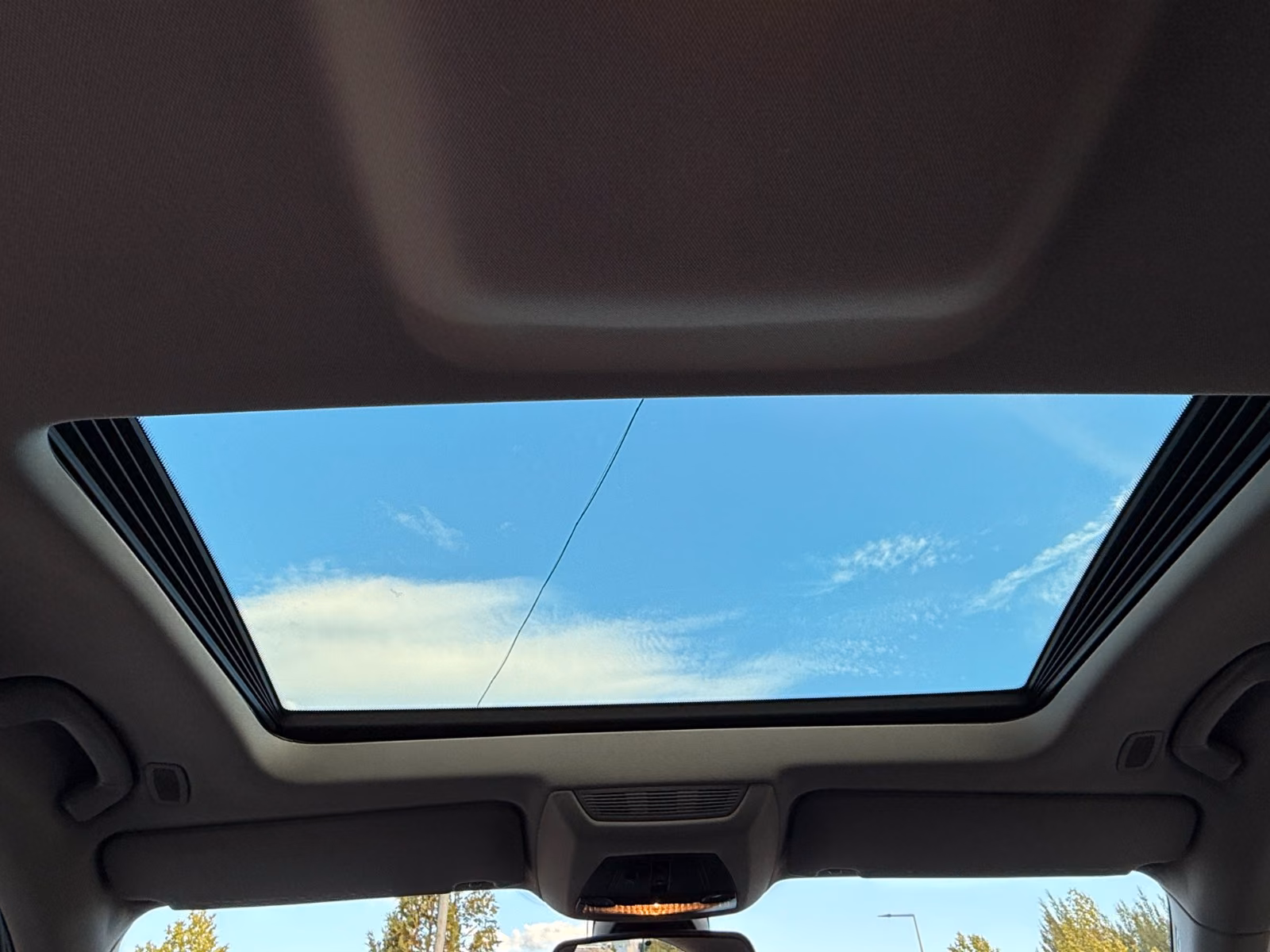 BMW 740i | 326 ch | BVA | Affichage tête haute | Régulateur adaptatif | Sièges ventilés/massants | Chauffage auxiliaire | TV / divertissement arrière
