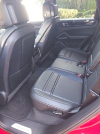 Porsche Cayenne - 10