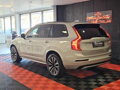 Fahrzeugabbildung Volvo XC 90 T8 Plus Dark Recharge Plug-In Hybrid AWD