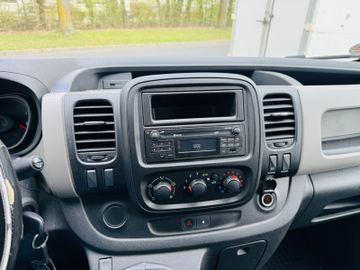 Renault Trafic - 12