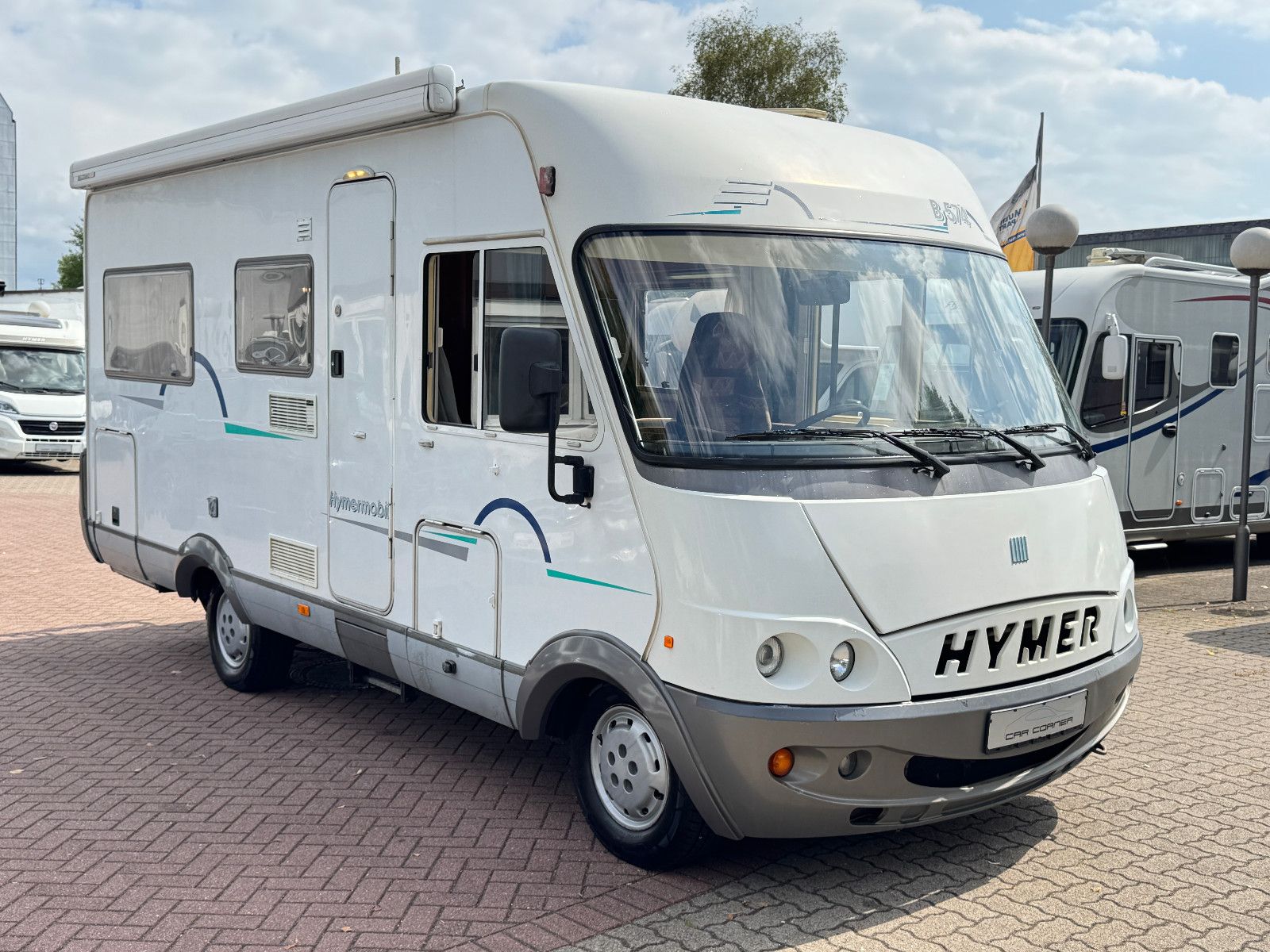 Fahrzeugabbildung HYMER / ERIBA / HYMERCAR B 574 MF HUBBETT SAT TV KLIMA KAMERA MARKISE 1H