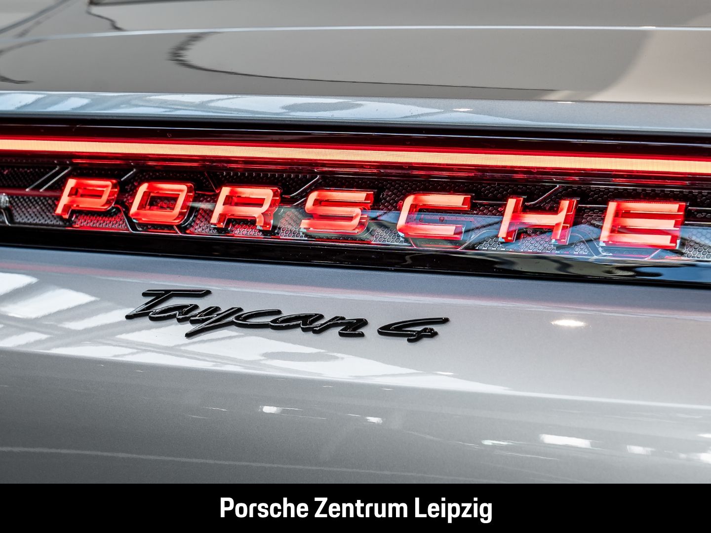Porsche Taycan 4 Black Edition SportChrono InnoDrive Spo foto 14