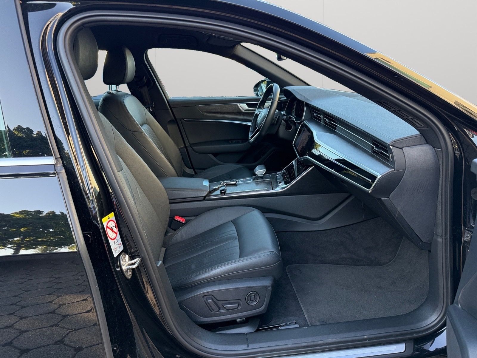Fahrzeugabbildung Audi A6 Avant 40 TDI quattro design*LED*Leder*Kamera