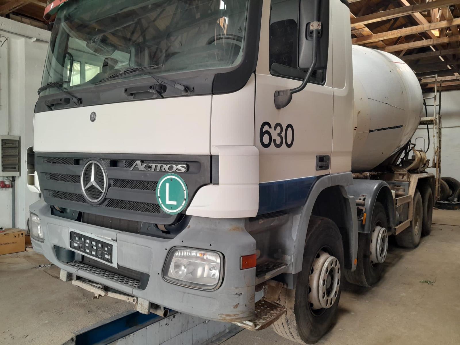 Mercedes-Benz MB Actros 3241 B 8x4/4 Liebherr HTM 904 Klima