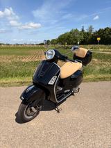 Vespa GTS 250 mit Topcase, Scheibe, Fußmatte - Offers