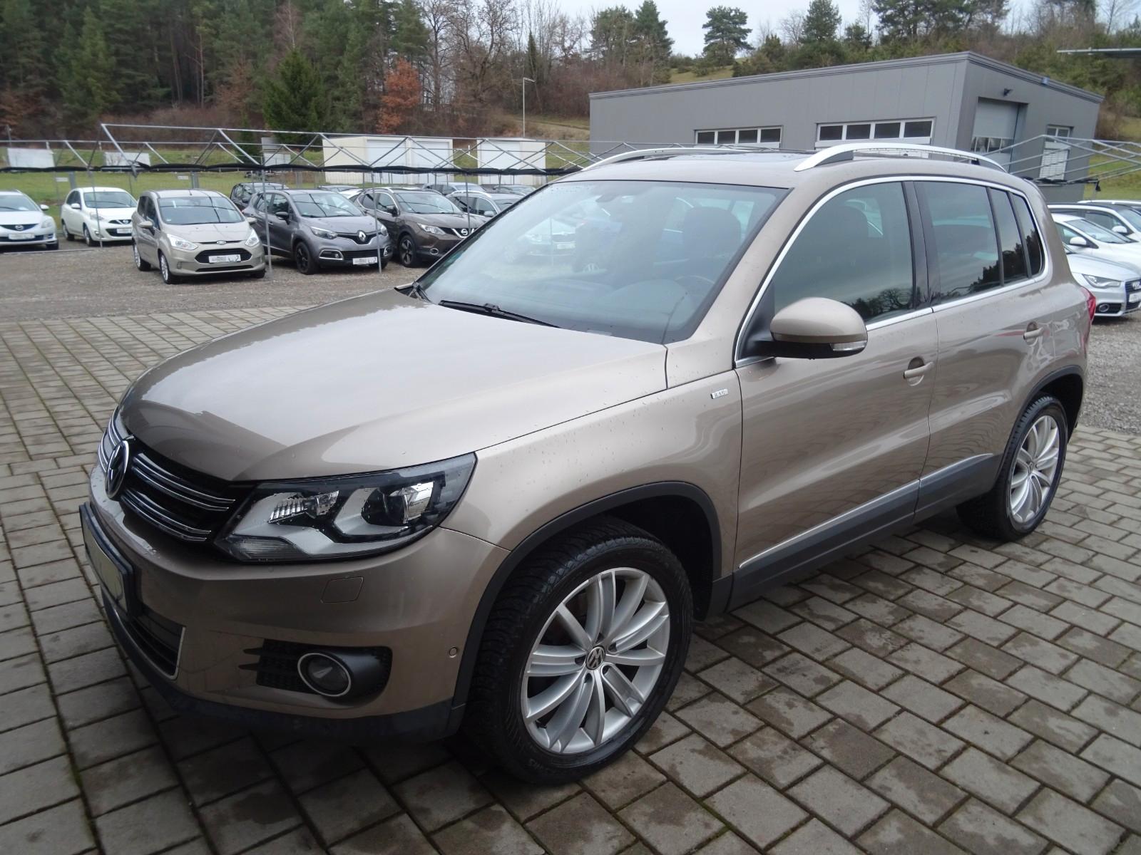 Volkswagen Tiguan Highline Allrad/ Panorama/ Tüv Neu/Ahk