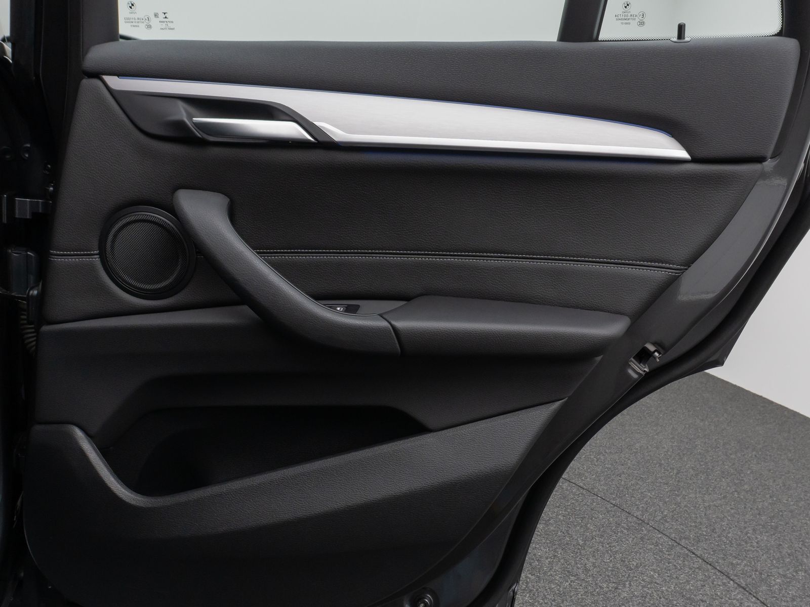 Fahrzeugabbildung BMW X1 sD20i SportLine Kamera HUD DAB HiFi Alarm LED