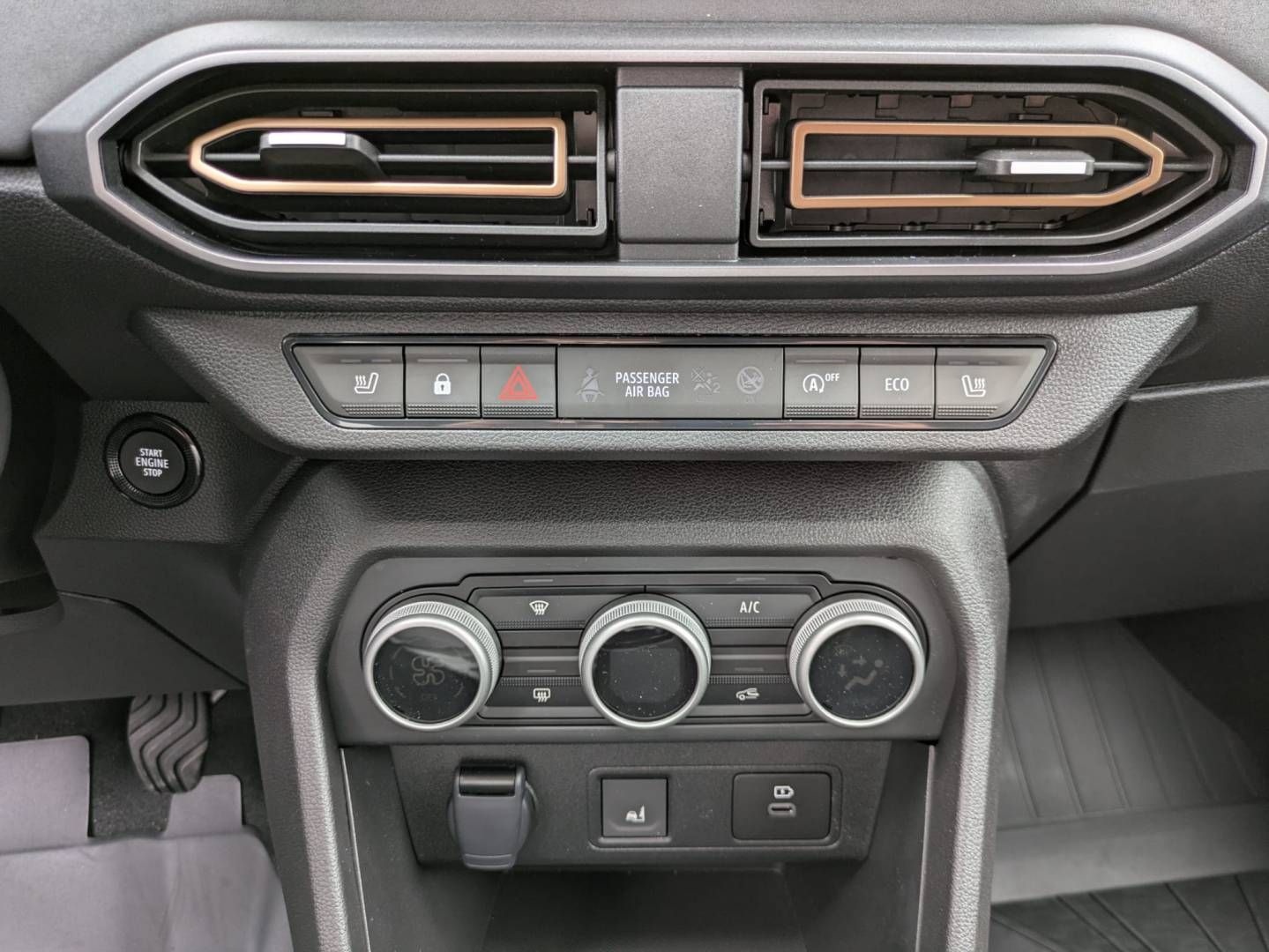 Fahrzeugabbildung Dacia Jogger Extreme+ ECO-G 100 7-Sitzer