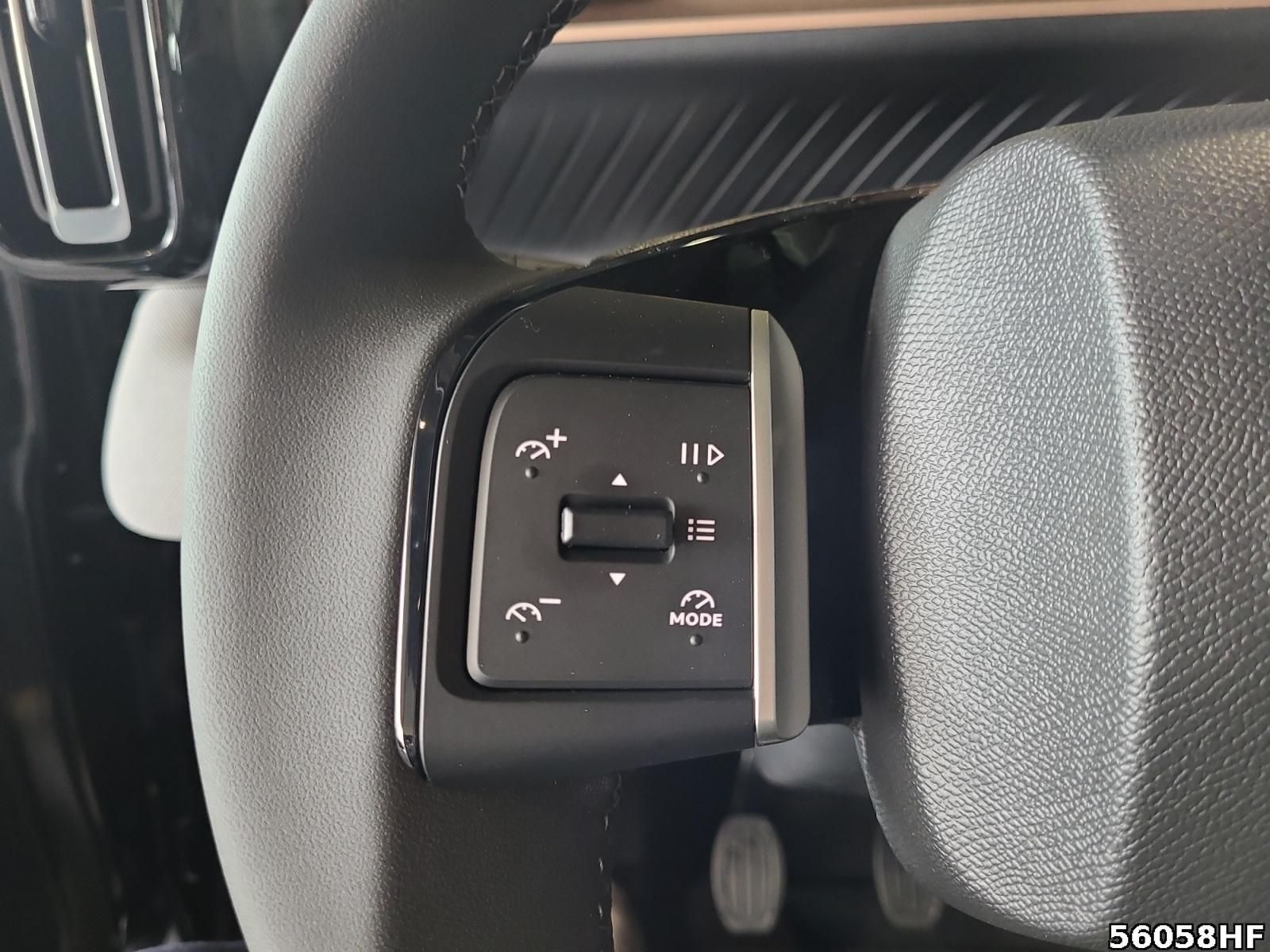 Fahrzeugabbildung Citroën C3 Aircross Plus Turbo 100 PS MT