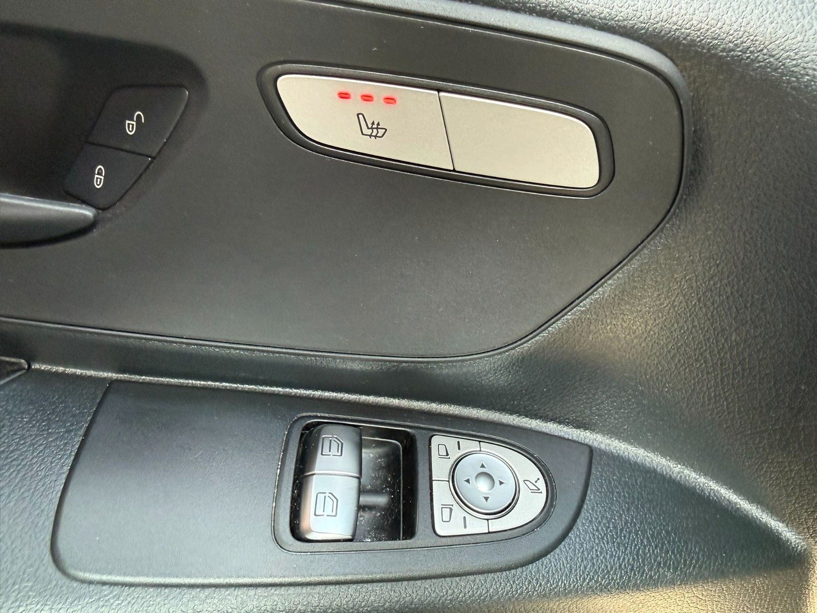 Fahrzeugabbildung Mercedes-Benz Vito 116 CDI 9G Klima Kamera SHZ