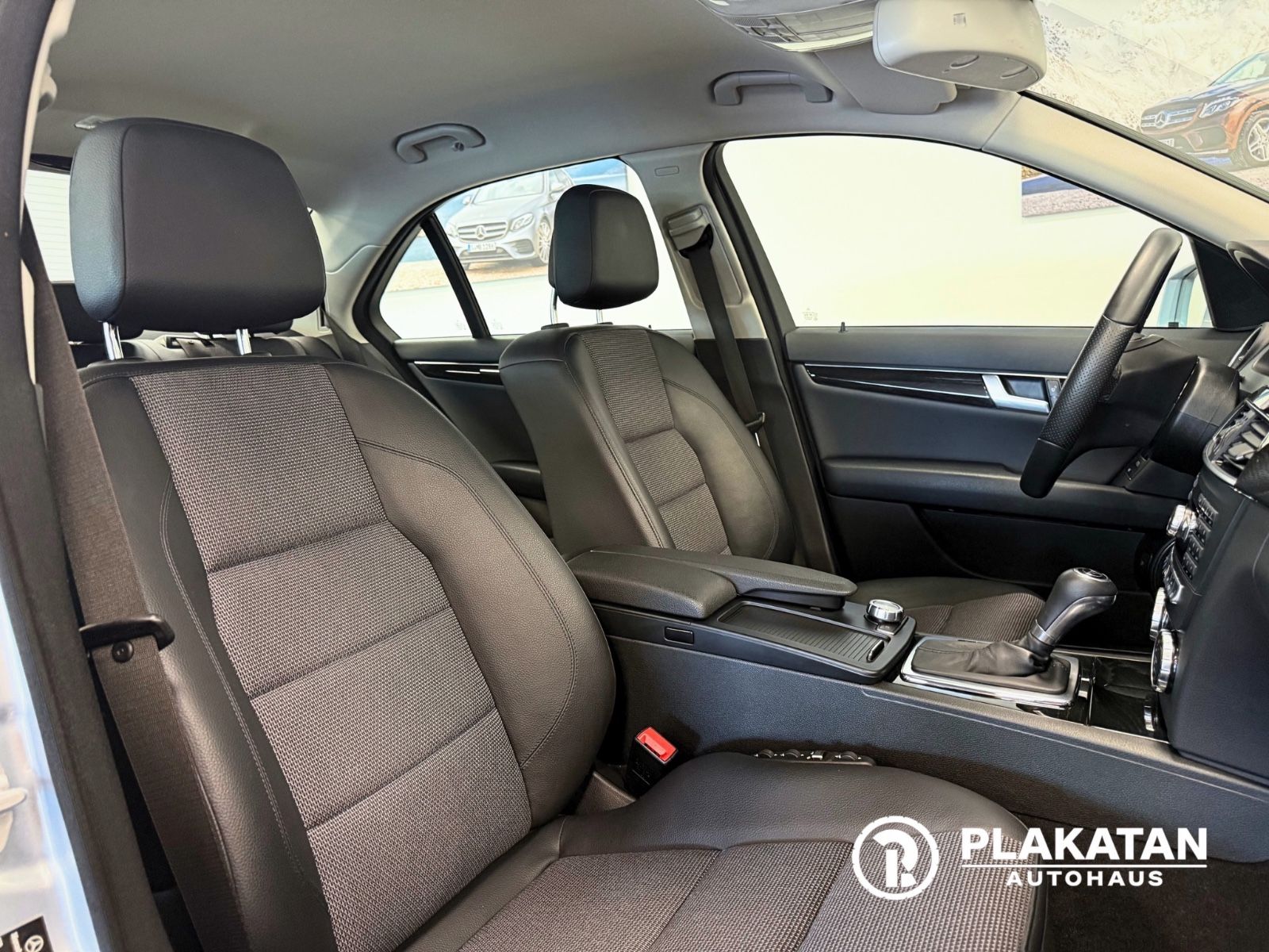 Fahrzeugabbildung Mercedes-Benz C 350 CDI Navi Tempomat Bi-Xenon MB-Service
